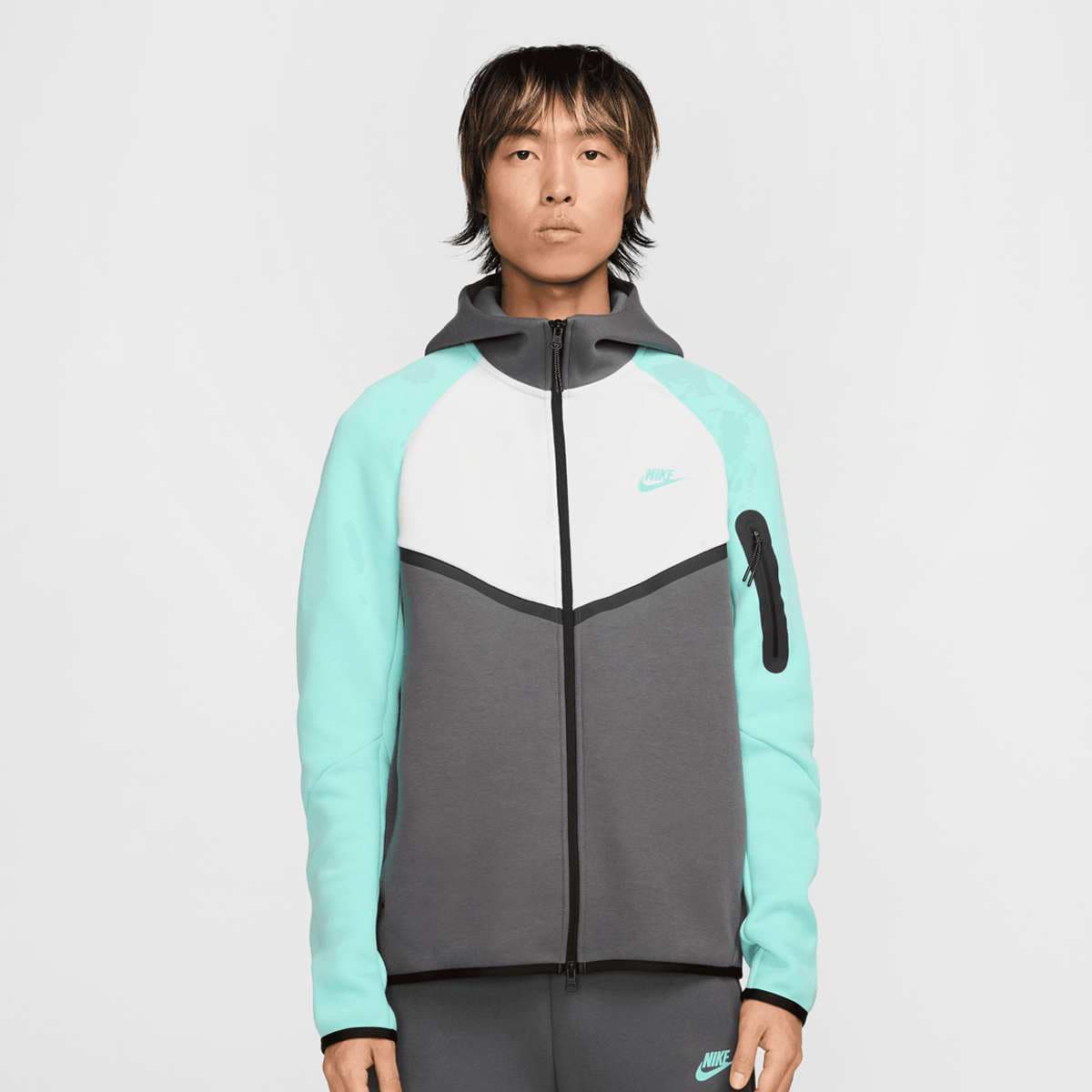 Tech Fleece Hooded Windrunner