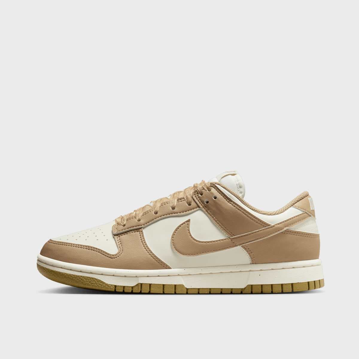 WMNS Dunk Low Next Nature 