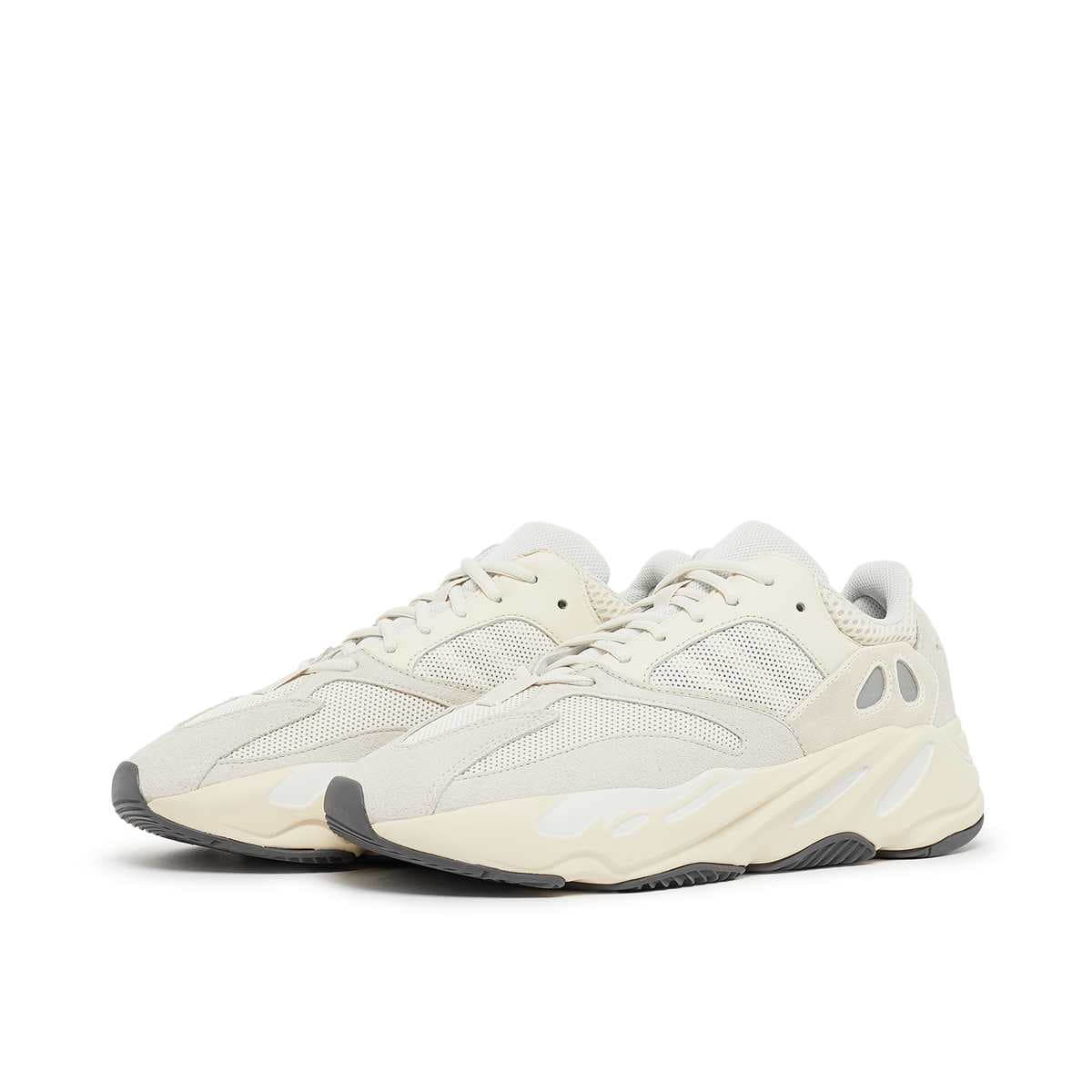 Wmns Yeezy Boost 700 "Analog"
