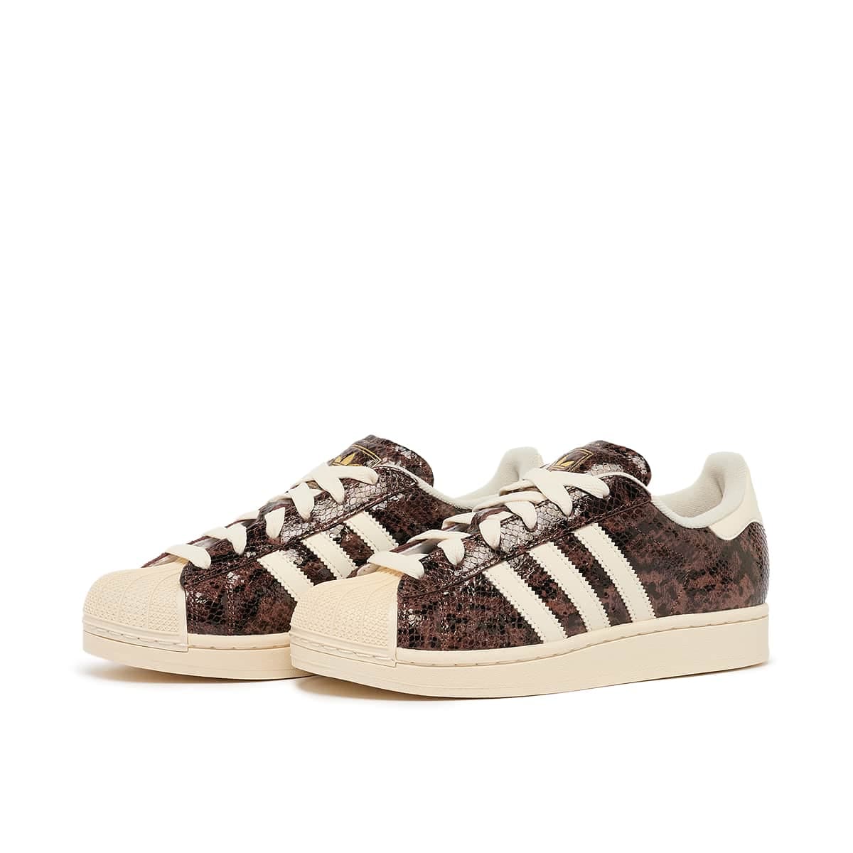 Wmns Superstar II