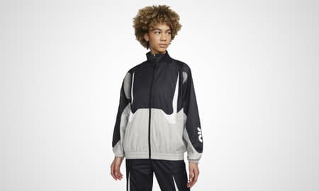 Women's Woven Air Max Day Jacket (schwarz / grau)