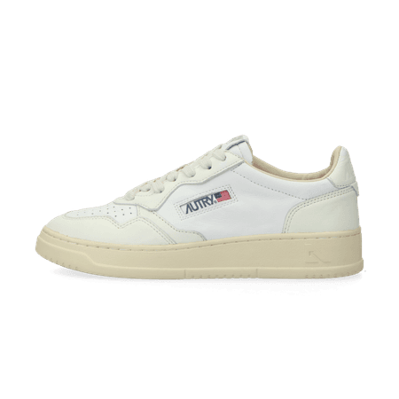 Medalist Low (goat / wash white / white)